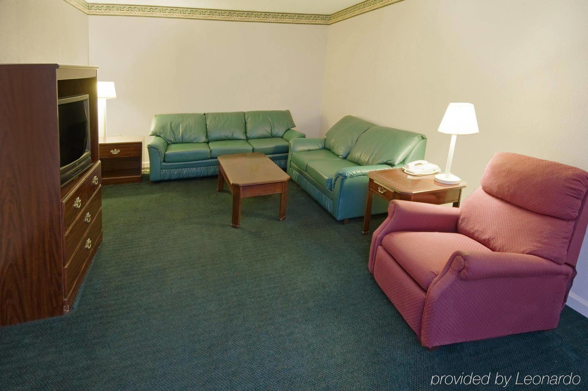 Hotel 6-warner Robins, Ga 2*