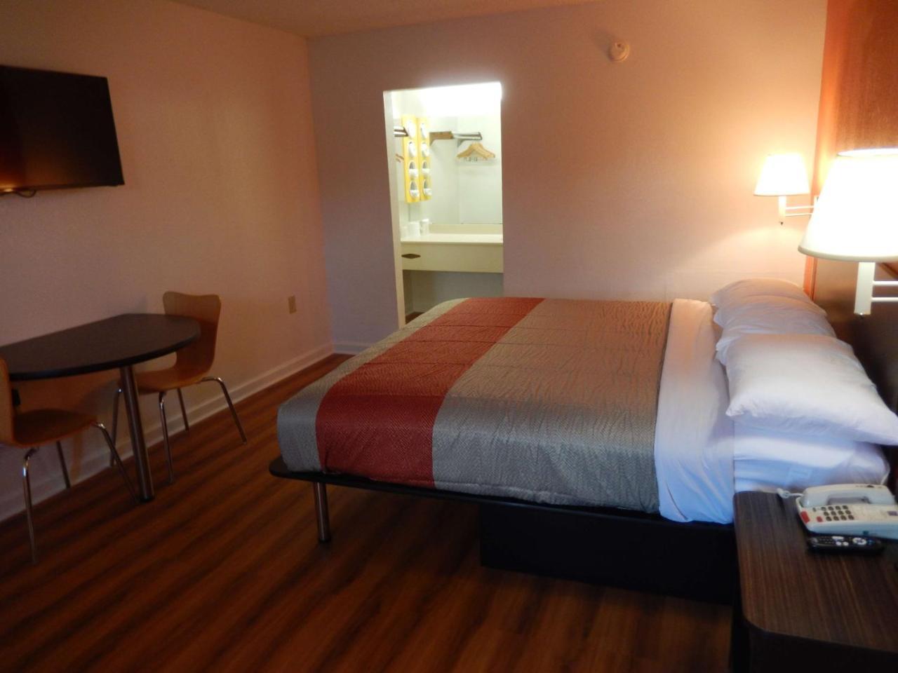 Hotel 6-warner Robins, Ga 2*